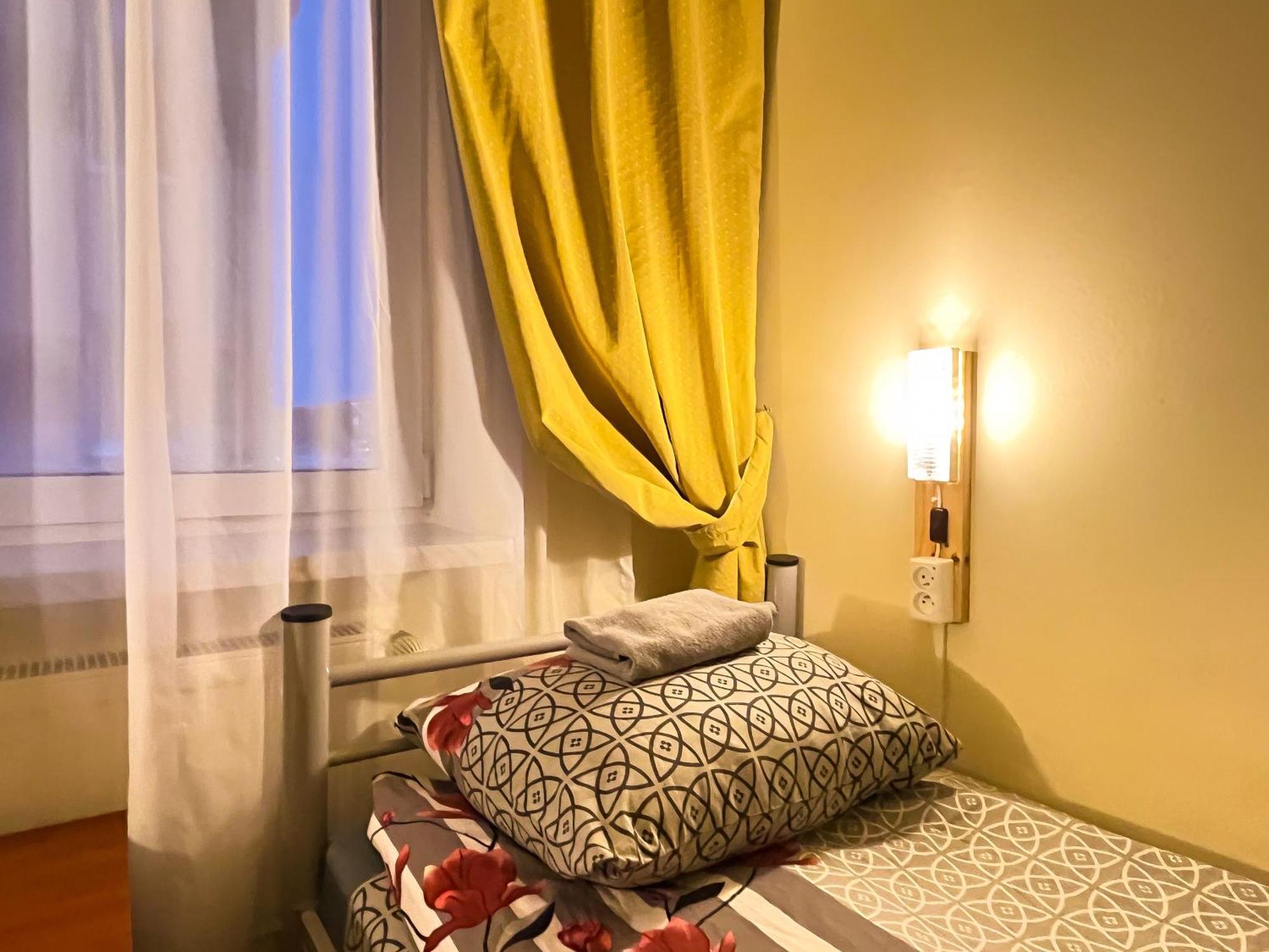 Fry House Hostel Варшава Екстериор снимка