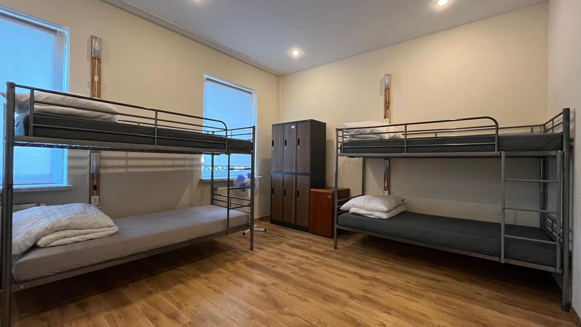 Fry House Hostel Варшава Екстериор снимка