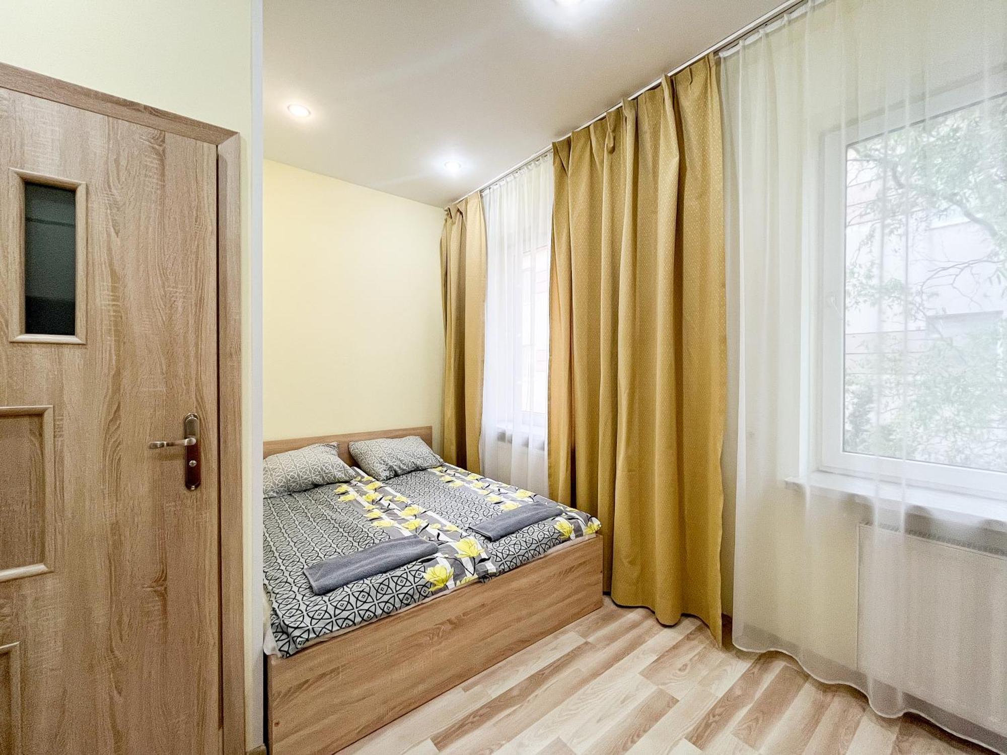 Fry House Hostel Варшава Екстериор снимка