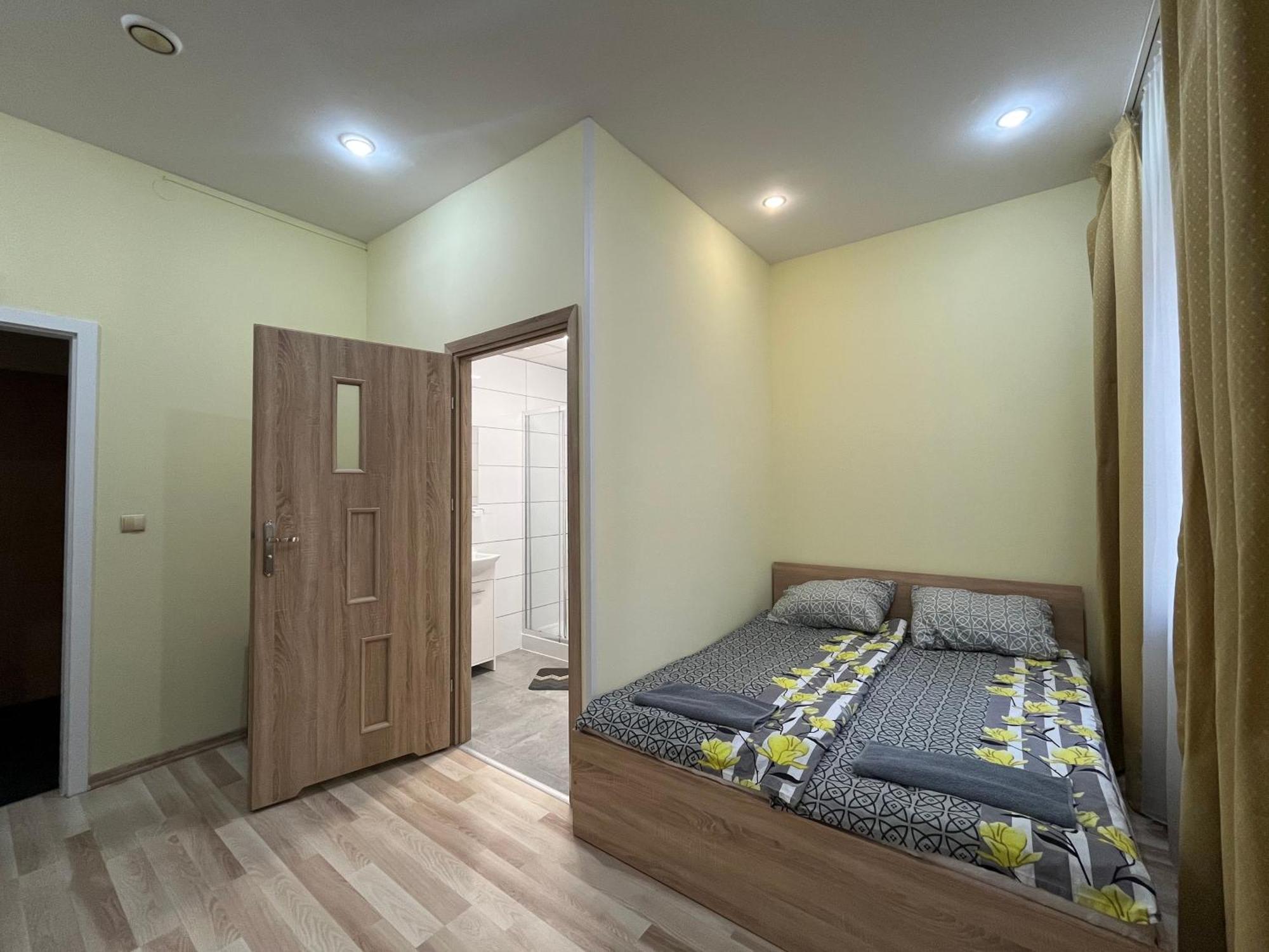 Fry House Hostel Варшава Екстериор снимка